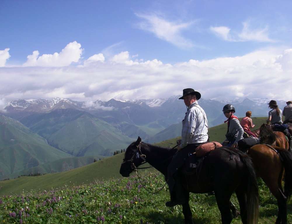 Randonnée équestre et vie nomade en Kirghizie