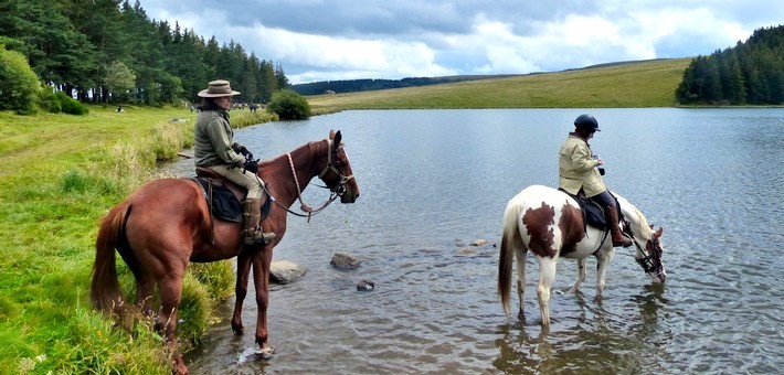 randonnee cheval auvergne