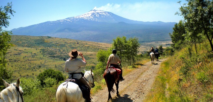 Pèlerinage à cheval en Sicile, fête de la “Canella”