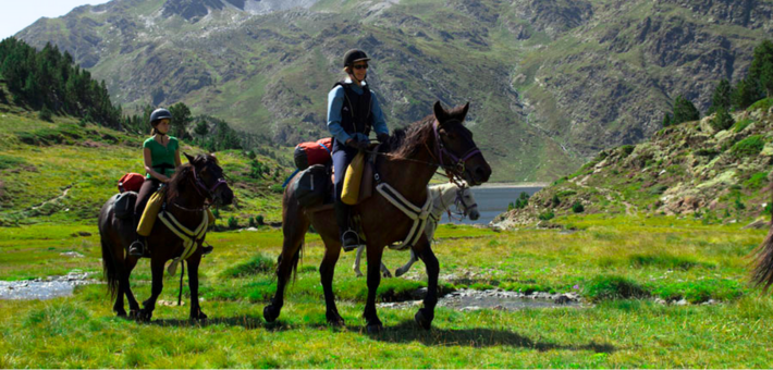 Le Mérens et le Tourisme Équestre Le Mérens et le Tourisme Équestre
