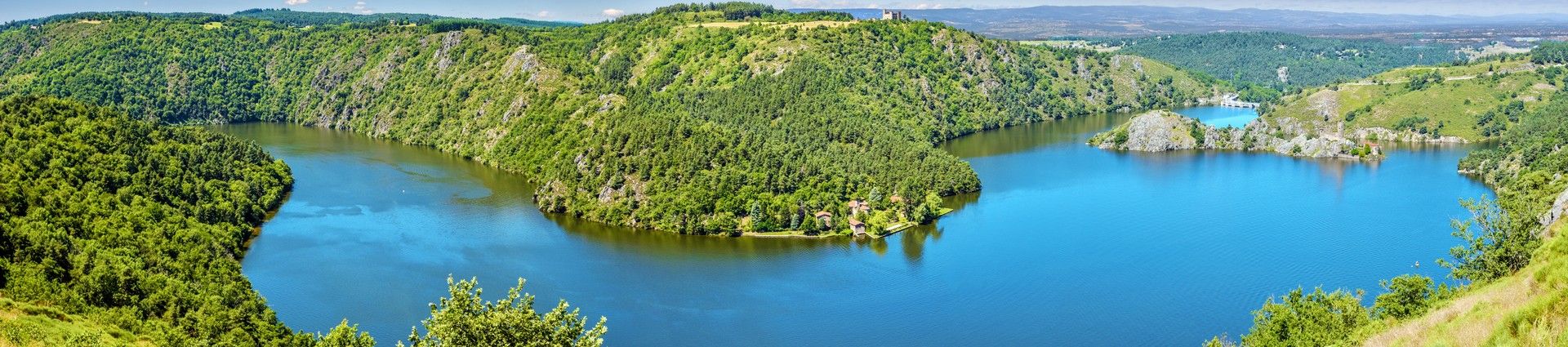 Randonnées à cheval en Auvergne et Rhône-Alpes