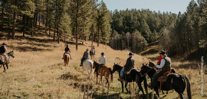 Séjour estival en ranch dans le Wyoming : balades à cheval, activités typiques et découverte grands espaces américains - Caval&go