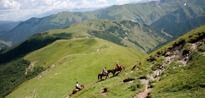 Rando cheval dans le Caucase sauvage de Géorgie 