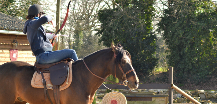 Equitation historique et maniement des armes à cheval en Mayenne - Caval&go