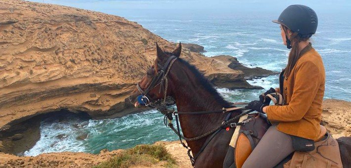 Jour 5. Randonnée à cheval : Ranch - Falaises d'Aglou - Nuitée chez l'habitant