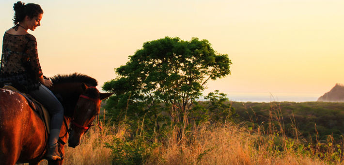 Voyage en liberté et cheval et yoga au Costa Rica avec Emeline Diaz - Caval&go