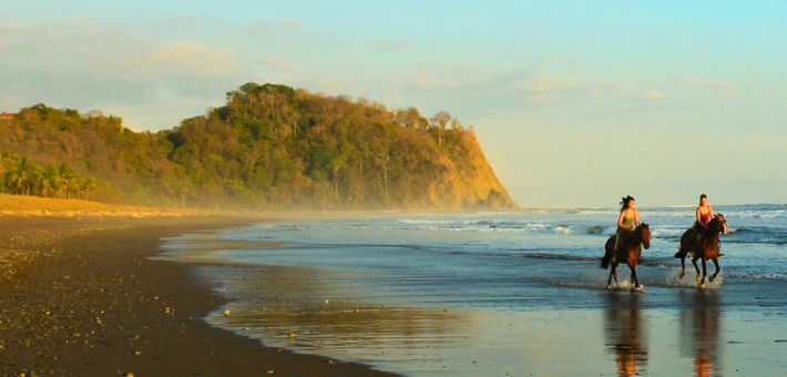 Voyage en liberté et cheval et yoga au Costa Rica avec Emeline Diaz - Caval&go