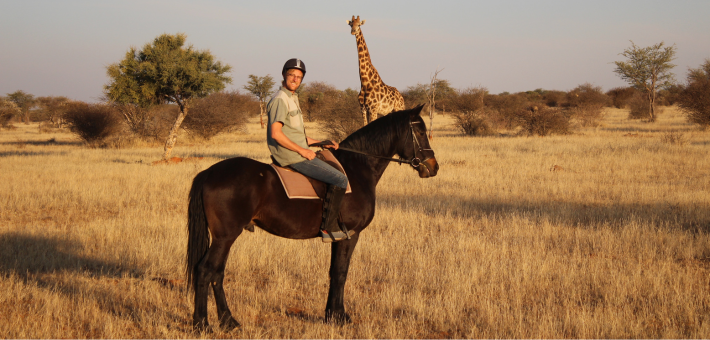 Safari équestre et multi-activités en Namibie aux portes du Kalahari - Caval&go