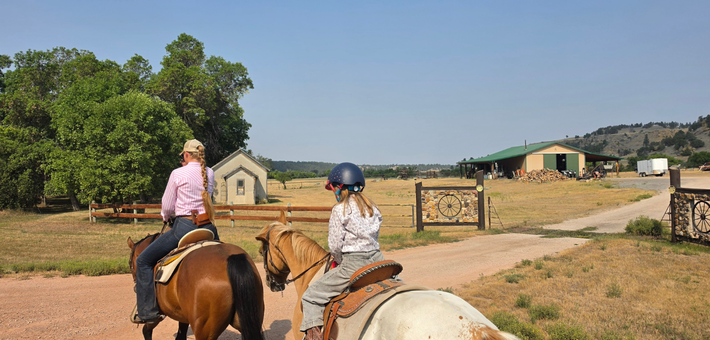Séjour estival en ranch dans le Wyoming : balades à cheval, activités typiques et découverte grands espaces américains - Caval&go