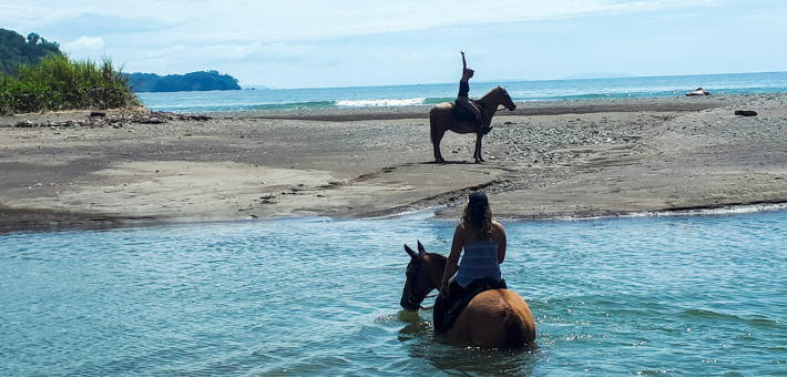 Voyage en liberté et cheval et yoga au Costa Rica avec Emeline Diaz - Caval&go