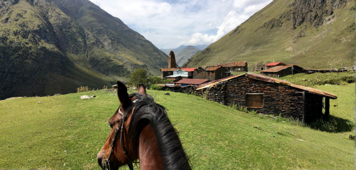 Randonnée équestre en Géorgie sur les sentiers de Touchétie - Caval&go