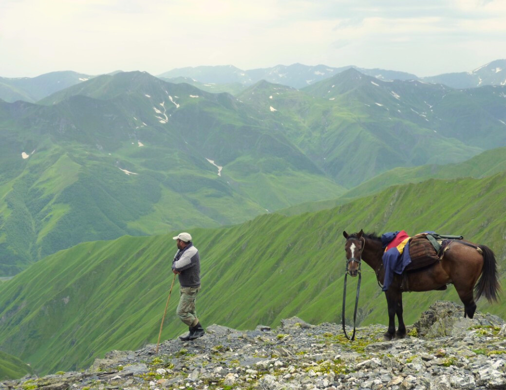 Randonn&eacute;e &eacute;questre en G&eacute;orgie sur les sentiers de Touch&eacute;tie accompagn&eacute;e par Audrey