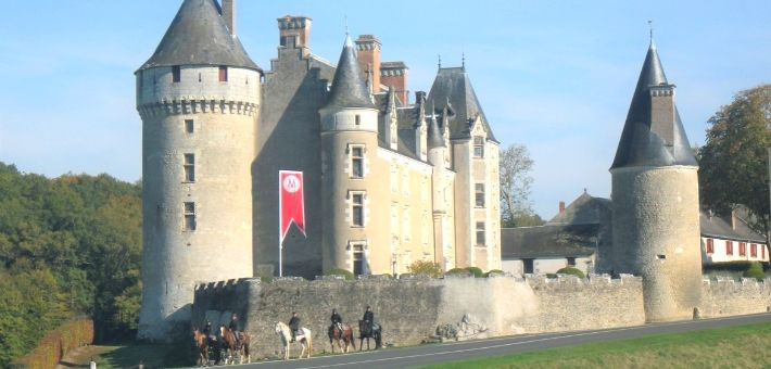 Week-end à cheval dans la Loire : un jour, un château - Caval&go