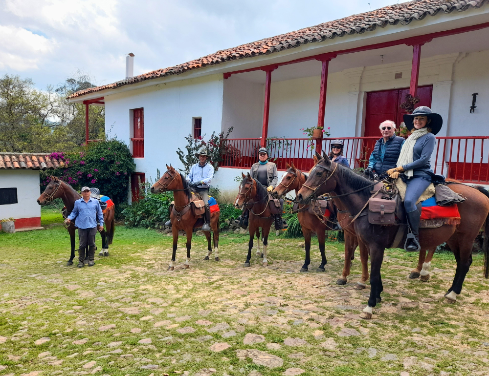 Entre lacs d’altitude, vallées, montagnes et désert : aventure équestre en Colombie