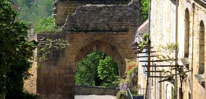 Randonnée à cheval dans la Vallée des Châteaux