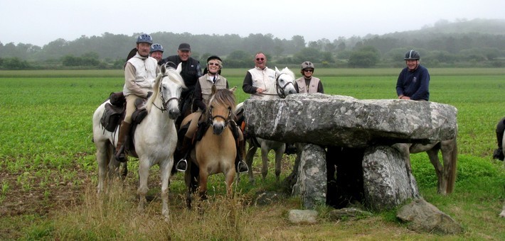 Randonnée à cheval sur les crêtes des Monts d