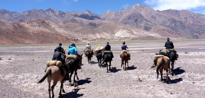 Randonnée équestre à travers les Andes du Chili à l