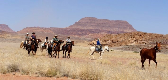 Randonnée à cheval en Namibie dans le Damaraland - Caval&go