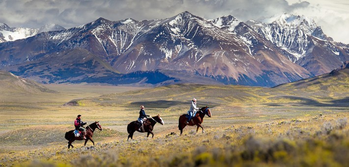 Randonnée équestre et expédition dans les steppes sauvages de Patagonie