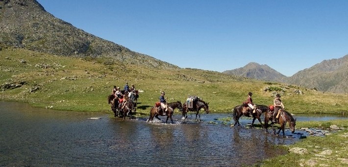 Randonnée équestre dans les Pyrénées - Les lacs d