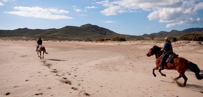 Séjour équestre en bord de mer et randonnée à cheval en Andalousie - Caval&go