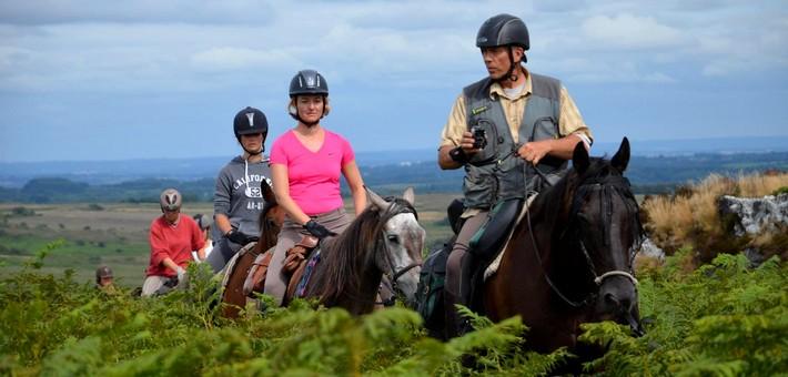 Randonnée à cheval en étoile au cœur des Montagnes Noires en Bretagne
